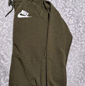 Nike sweatshirt